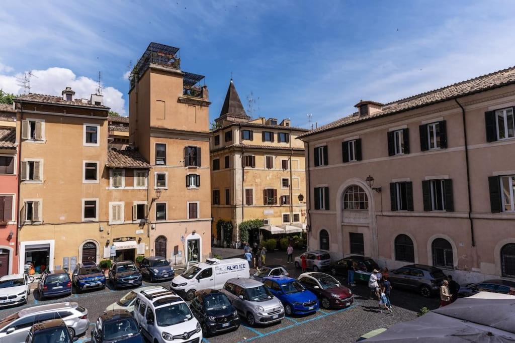 Trastevere At Piazza Giuditta Arcuati Appartamento